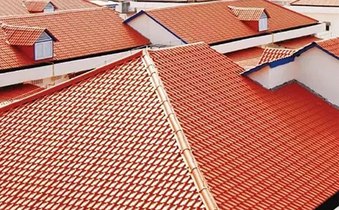 建筑行業采用樹脂瓦：可持續發展的新選擇及其影響
